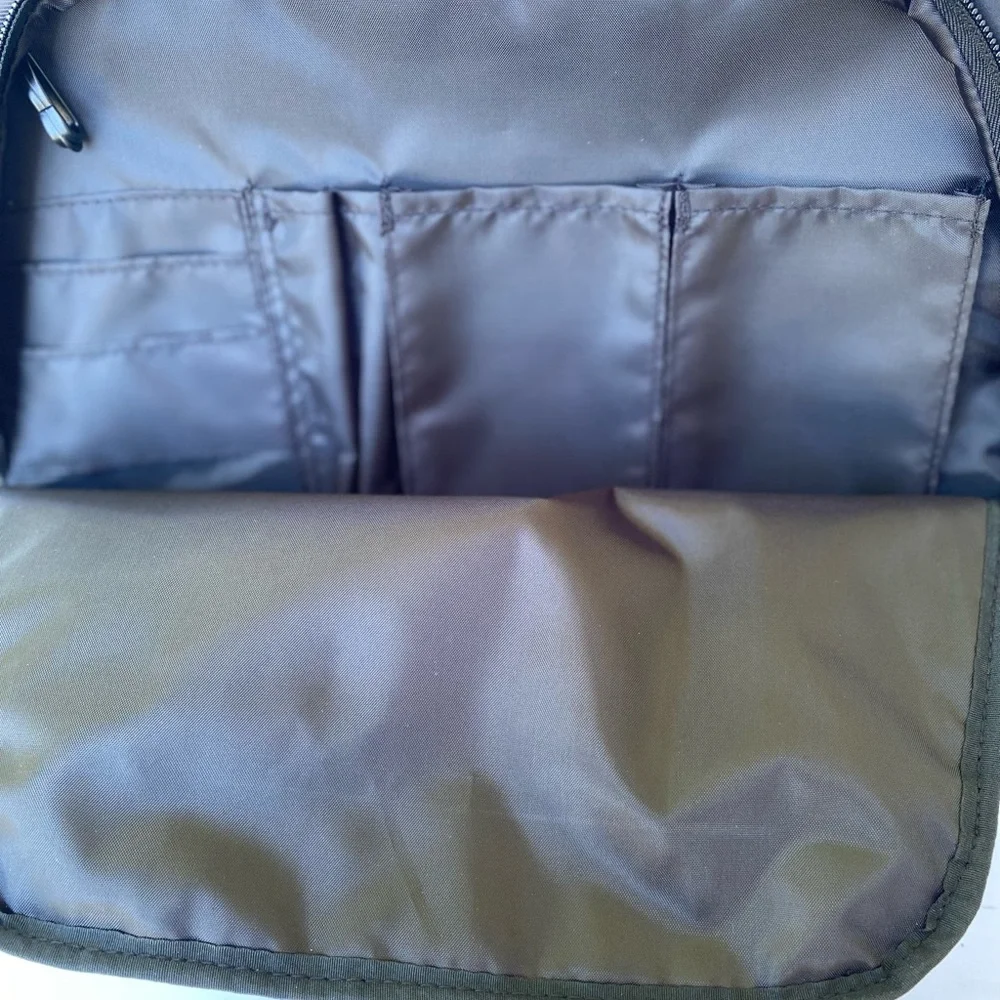 Targus - Black polyester slim laptop with gray trim briefcase, 15.6”W/13”H/4”D